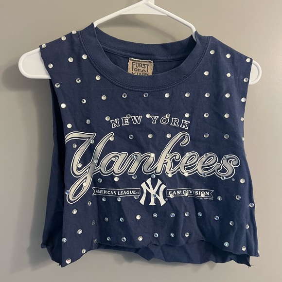 Tops - New York Yankees Women’s Navy Blue Sleeveless Crop Top